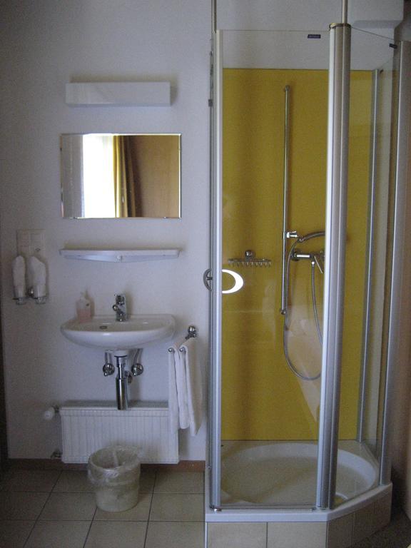Hotel Garni Simplon Brigerbad Pokoj fotografie